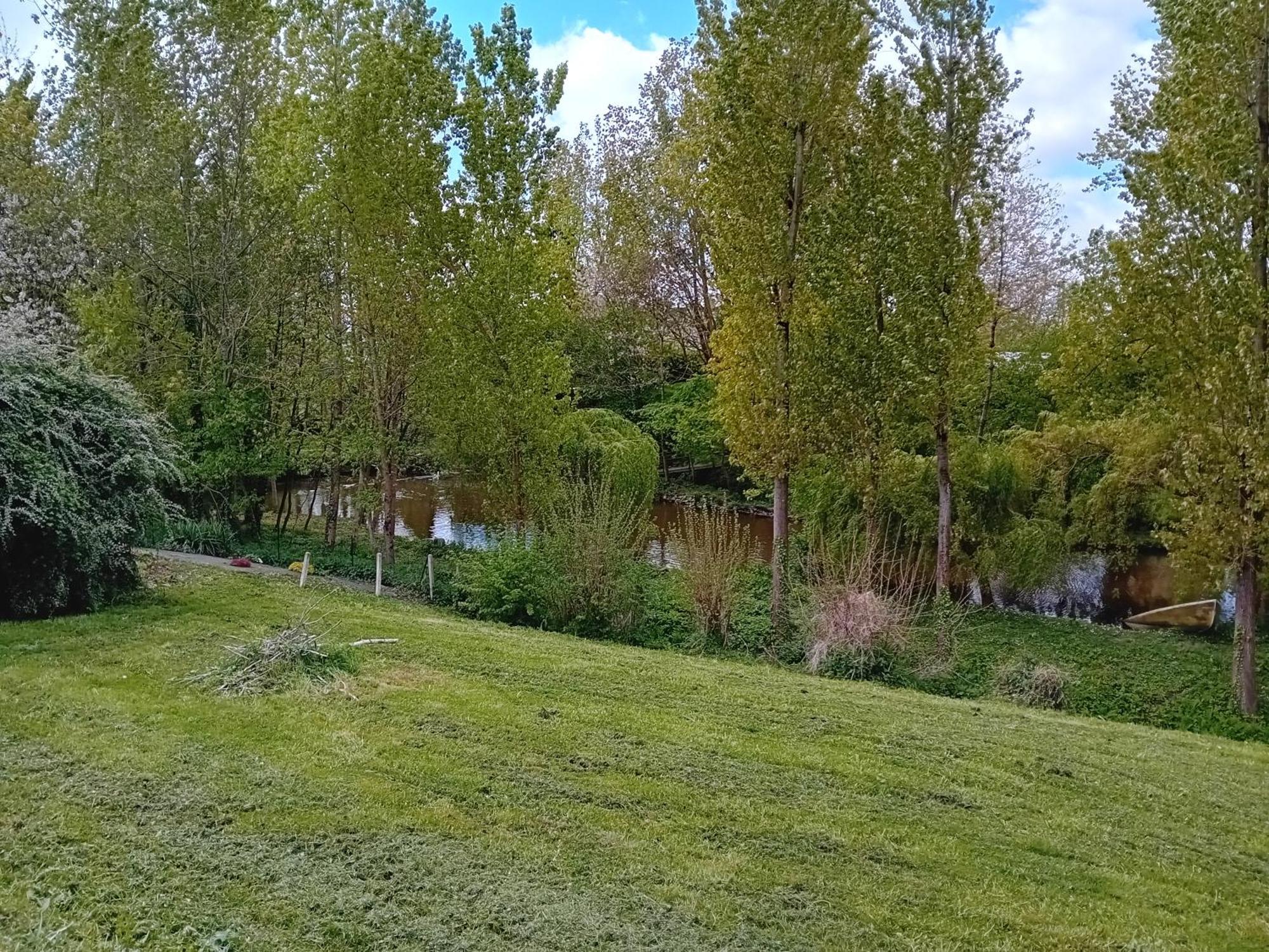 Maison Au Coeur De La Nature Cerisy-la-Foret Buitenkant foto